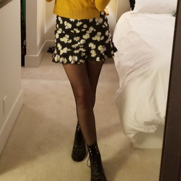 Sunflower Mini Skirt - S - Picture 3 of 3